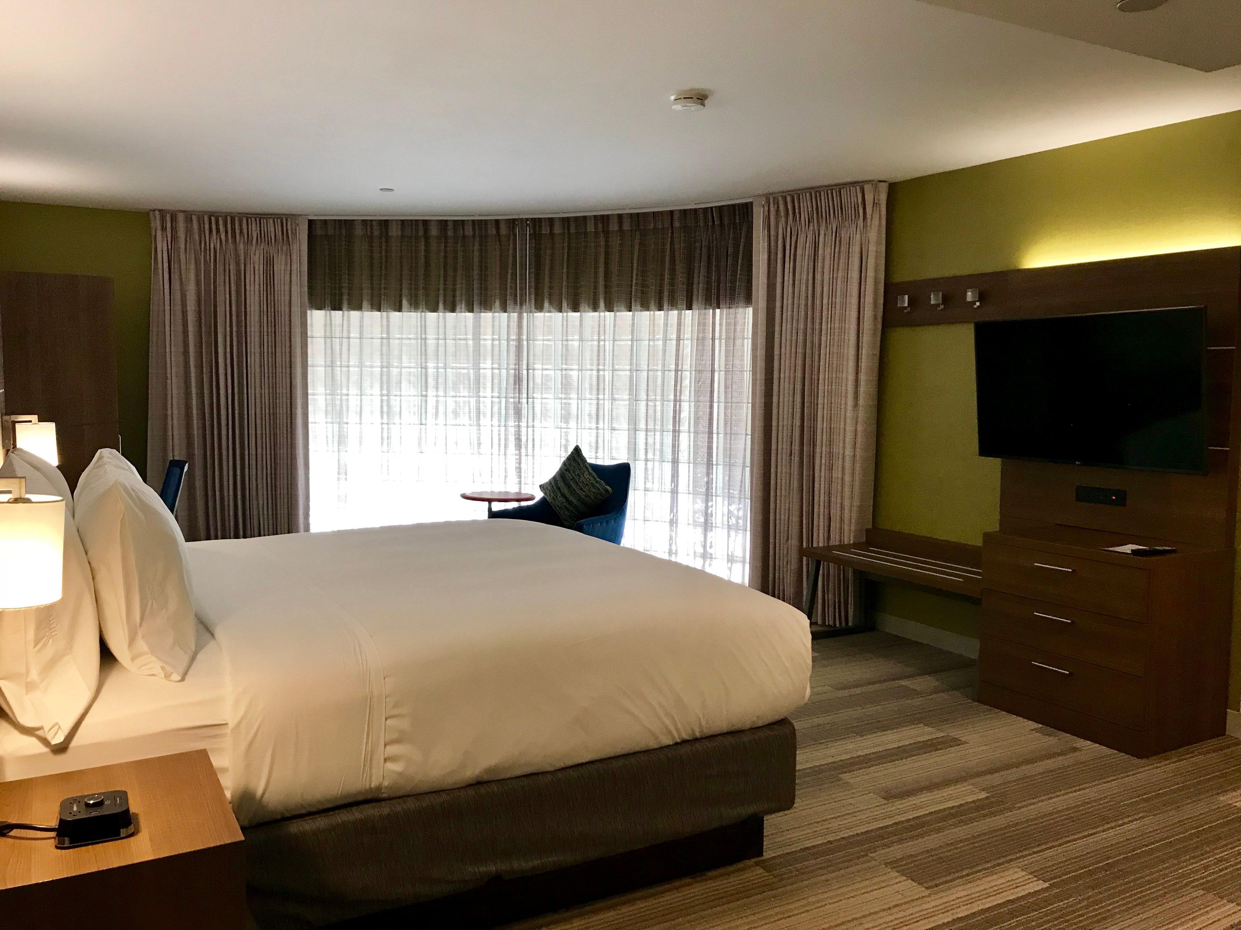 Holiday Inn Express & Suites Pasadena - Los Angeles By Ihg Екстер'єр фото