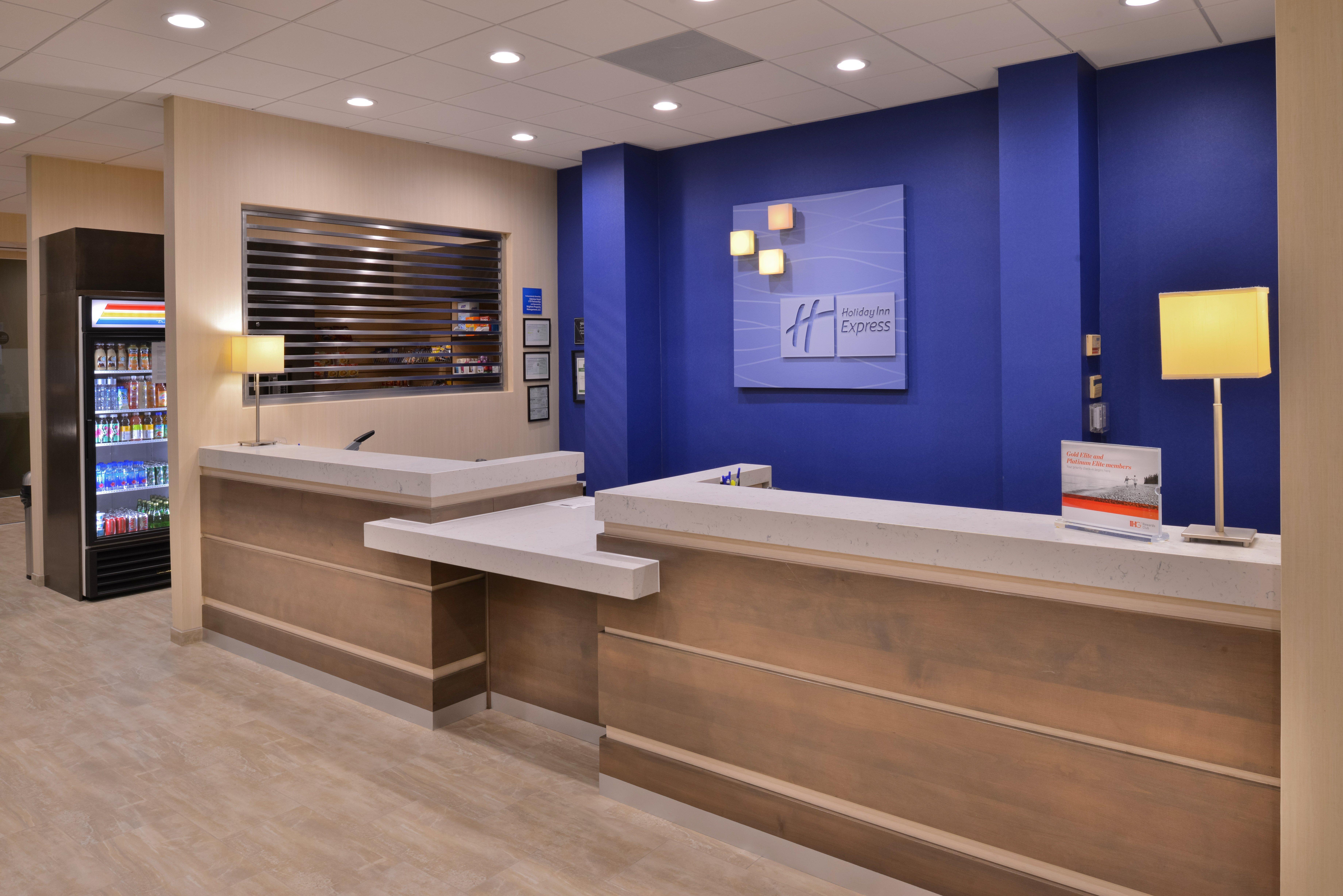 Holiday Inn Express & Suites Pasadena - Los Angeles By Ihg Екстер'єр фото