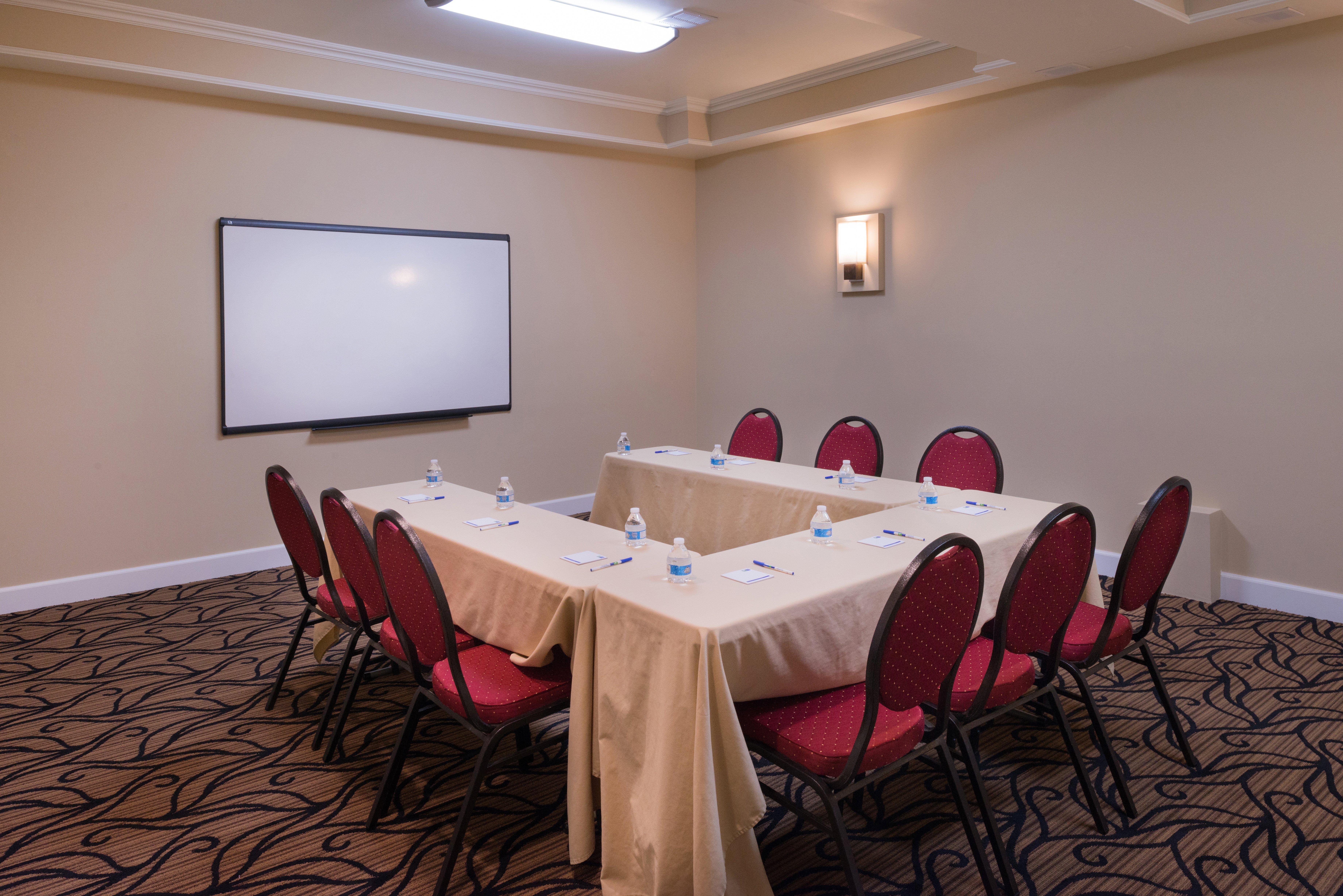 Holiday Inn Express & Suites Pasadena - Los Angeles By Ihg Екстер'єр фото