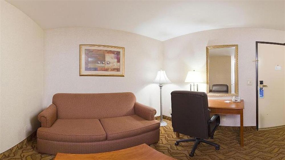 Holiday Inn Express & Suites Pasadena - Los Angeles By Ihg Екстер'єр фото