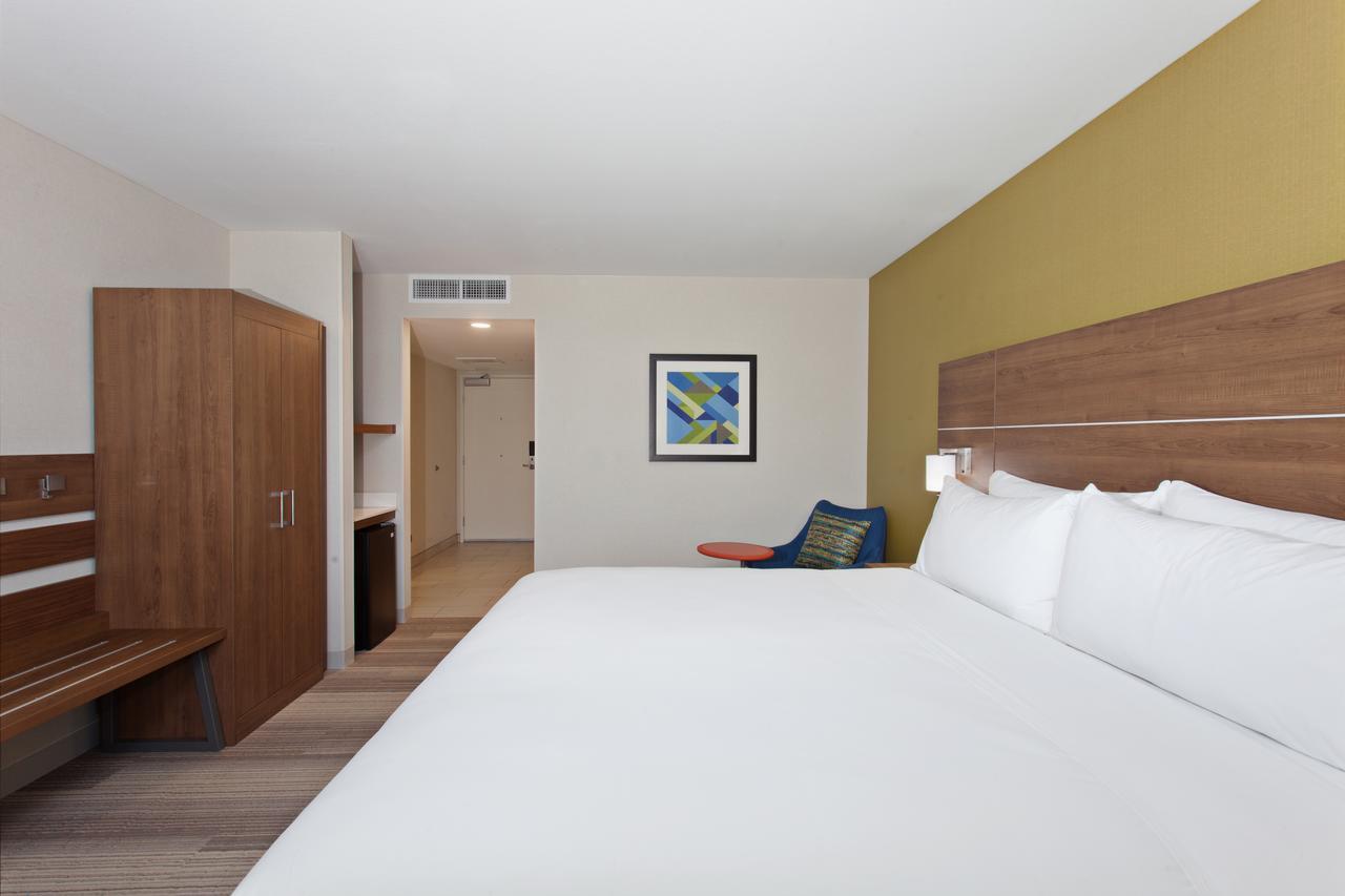 Holiday Inn Express & Suites Pasadena - Los Angeles By Ihg Екстер'єр фото
