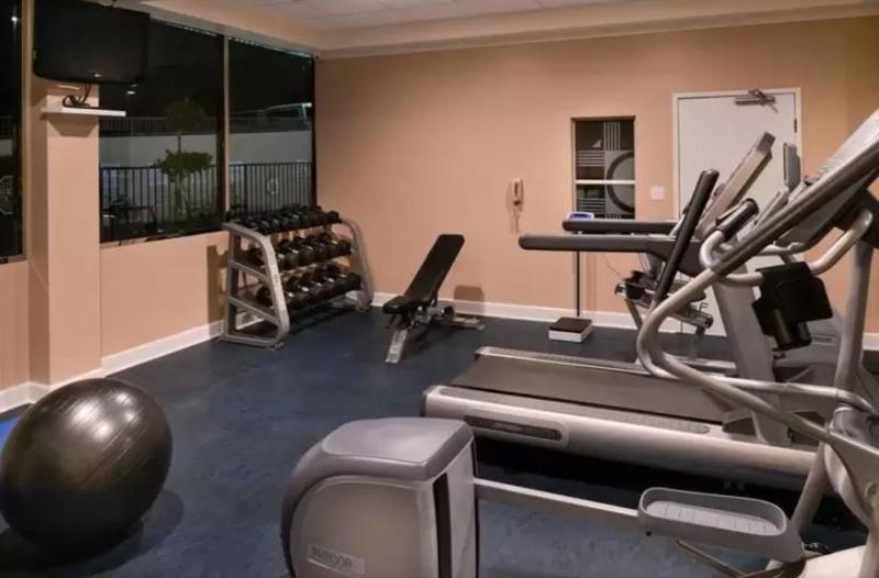 Holiday Inn Express & Suites Pasadena - Los Angeles By Ihg Екстер'єр фото
