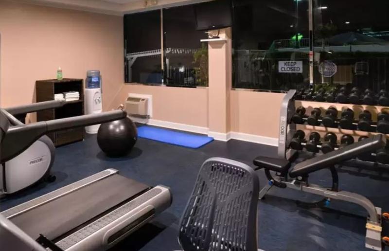 Holiday Inn Express & Suites Pasadena - Los Angeles By Ihg Екстер'єр фото