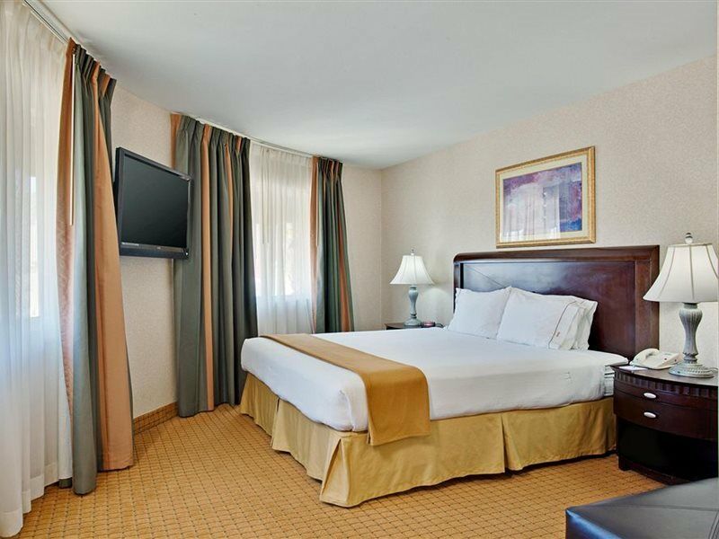 Holiday Inn Express & Suites Pasadena - Los Angeles By Ihg Екстер'єр фото